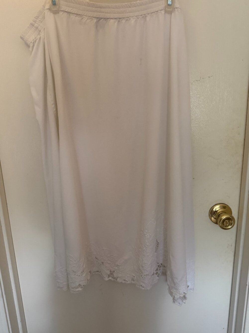 Bali Emerald White Skirt with Lace Trim W 2x